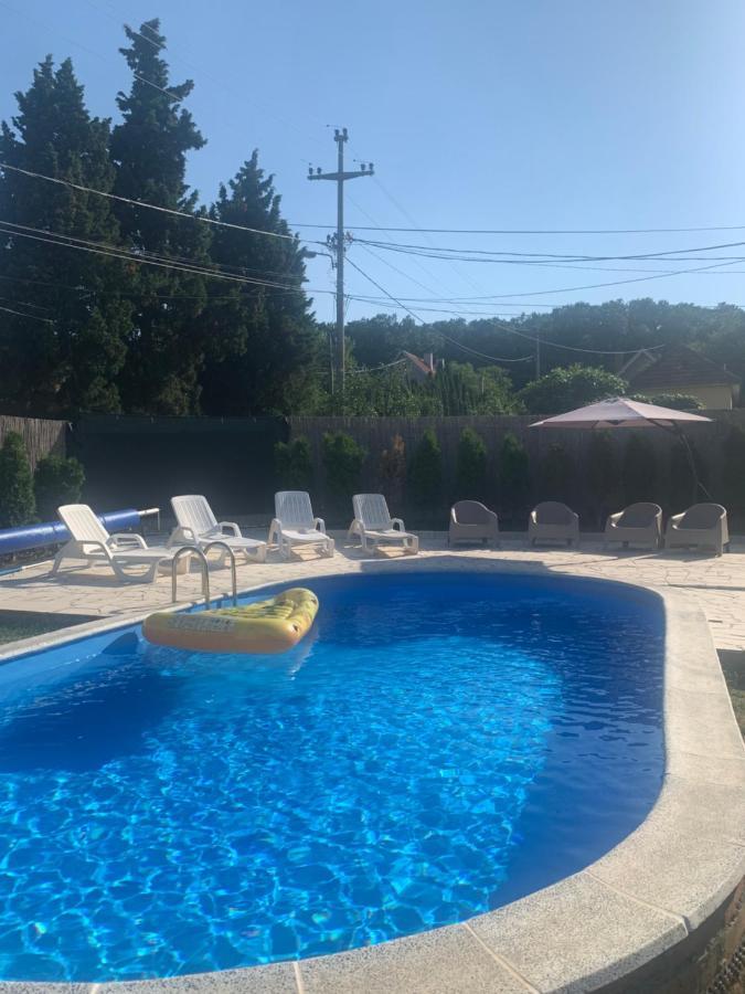 Mika'S Poolhouse Villa Belgrad Dış mekan fotoğraf