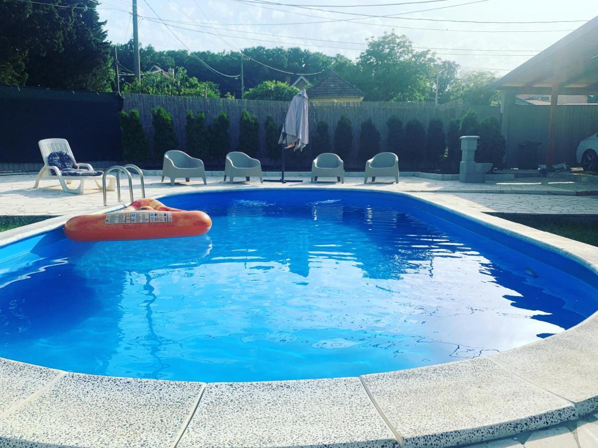 Mika'S Poolhouse Villa Belgrad Dış mekan fotoğraf
