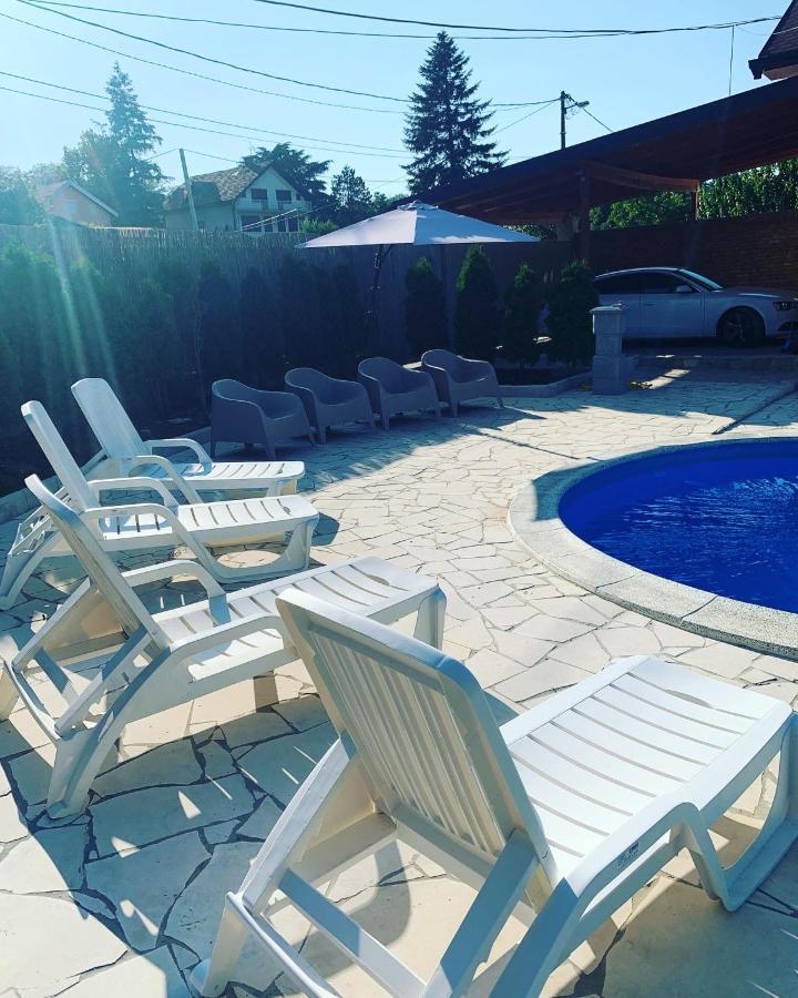 Mika'S Poolhouse Villa Belgrad Dış mekan fotoğraf