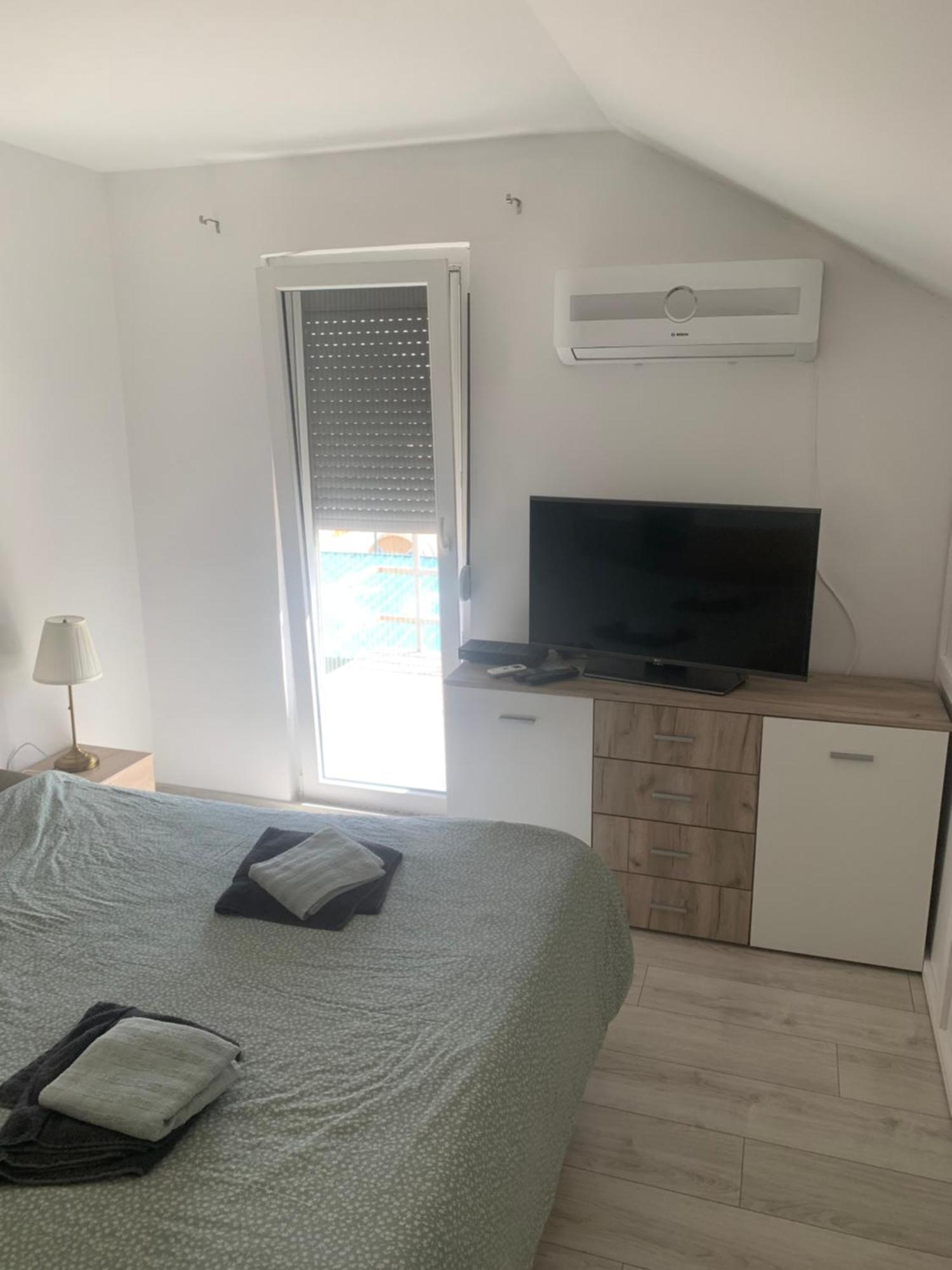 Mika'S Poolhouse Villa Belgrad Dış mekan fotoğraf